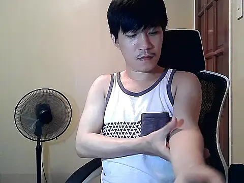 Snapshot of asian_guy67 chatting on 08/02/26, 04:38 asian guy67 online show from 08/02/26, 04:38