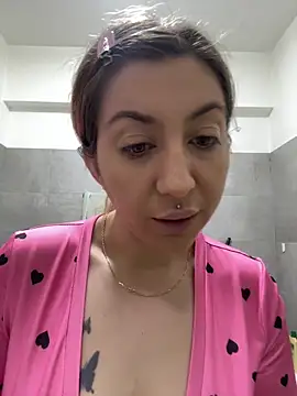 Snapshot of dalia0710 chatting on 02/01/26, 01:53 dalia0710 online show from 02/01/26, 01:53