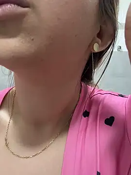 Snapshot of dalia0710 chatting on 02/07/26, 01:37 dalia0710 online show from 02/07/26, 01:37