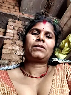 Snapshot of Hot_di97 chatting on 02/23/26, 10:40 Hot di97 online show from 02/23/26, 10:40