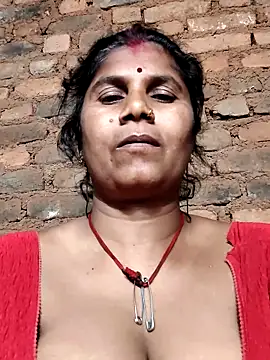 Hot di97 online show from 03/08/26, 02:54