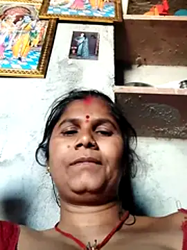 Hot di97 online show from 04/22/26, 03:09