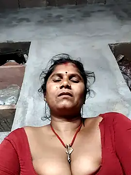 Hot di97 online show from 04/22/26, 03:24