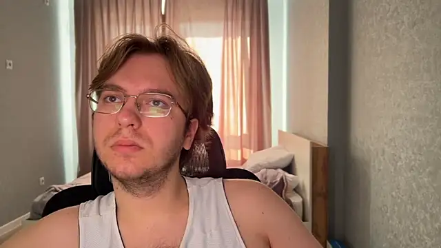 Snapshot of HairyVit chatting on 03/02/26, 07:37 HairyVit online show from 03/02/26, 07:37