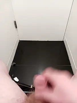 Hertsguy1984 online show from 03/12/26, 09:32