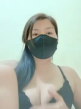 Lyly-68688 online show from 05/16/26, 10:36