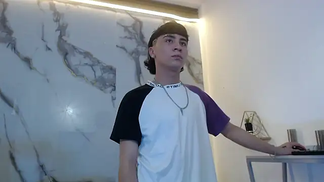 XanderGrey8 online show from 04/20/26, 07:15