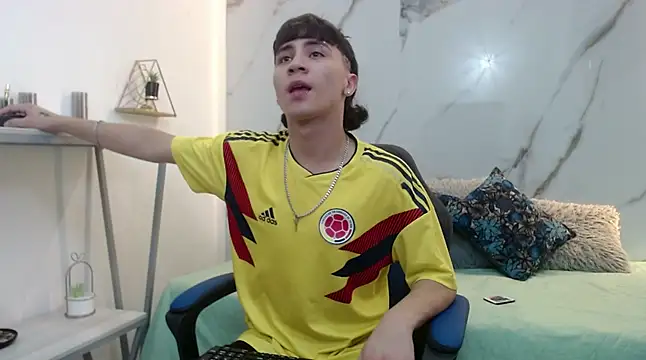 XanderGrey8 online show from 04/21/26, 07:06