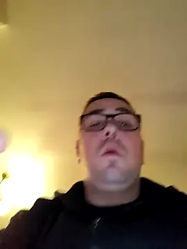 Snapshot of Vieirapauduro69 chatting on 02/06/26, 06:44 Vieirapauduro69 online show from 02/06/26, 06:44