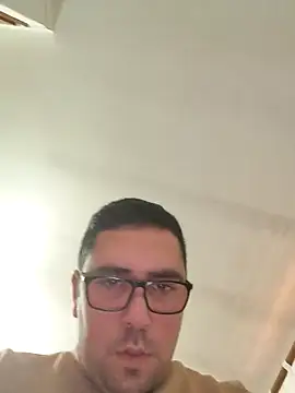 Snapshot of Vieirapauduro69 chatting on 03/04/26, 02:34 Vieirapauduro69 online show from 03/04/26, 02:34