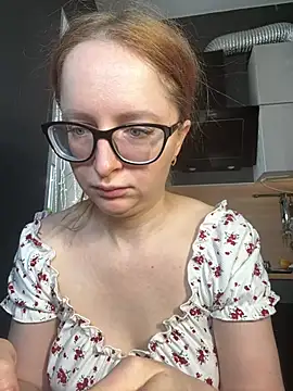 Snapshot of coy_girl_ chatting on 02/19/26, 11:06 coy girl online show from 02/19/26, 11:06