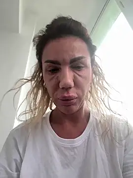 Missolevelvet online show from 03/31/26, 09:32