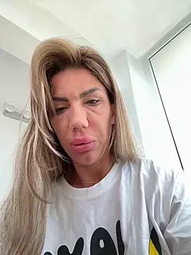 Missolevelvet online show from 04/17/26, 08:06