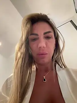 Missolevelvet online show from 04/19/26, 06:07