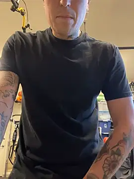 Snapshot of brngitdwn chatting on 01/11/26, 11:10 brngitdwn online show from 01/11/26, 11:10