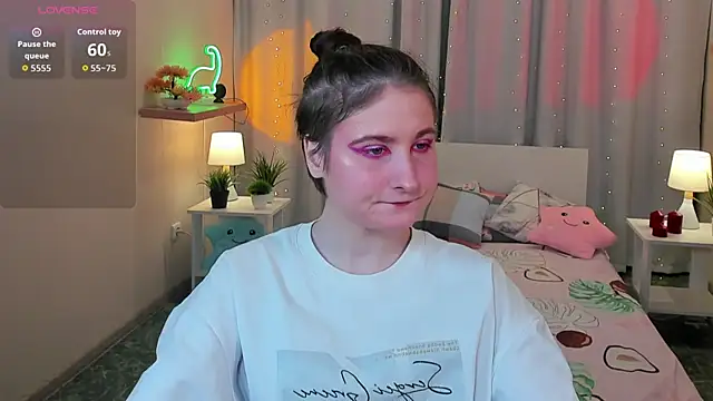 Snapshot of KiraDuvall chatting on 01/12/26, 07:19 KiraDuvall online show from 01/12/26, 07:19