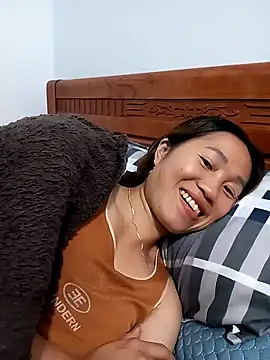 Snapshot of CML93 chatting on 02/19/26, 02:13 CML93 online show from 02/19/26, 02:13