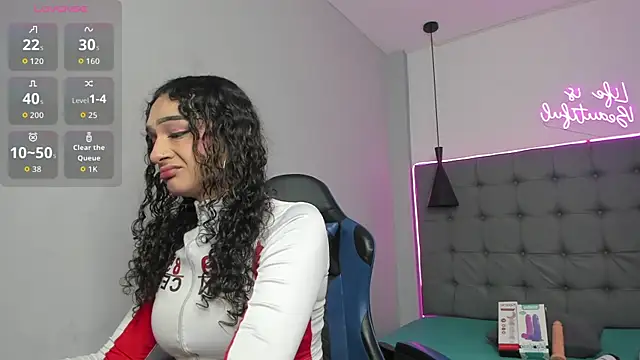 scarletcherry18 online show from 04/19/26, 03:39