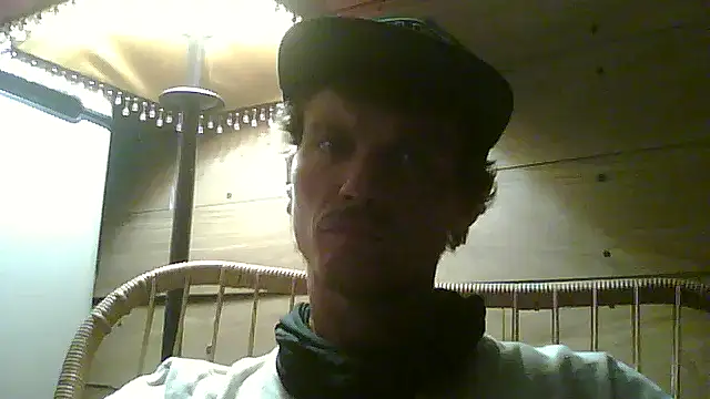 Snapshot of HungandHynotic chatting on 02/23/26, 09:01 HungandHynotic online show from 02/23/26, 09:01