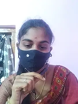 Snapshot of Tamil_Hot_RoyalQueen chatting on 01/14/26, 03:39 Tamil Hot RoyalQueen online show from 01/14/26, 03:39