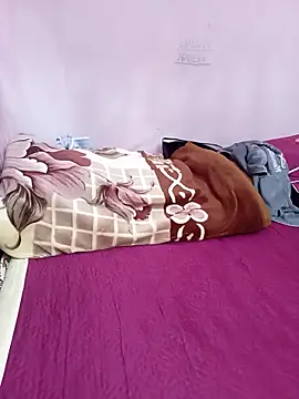 Phoebe-e online show from 03/30/26, 10:44