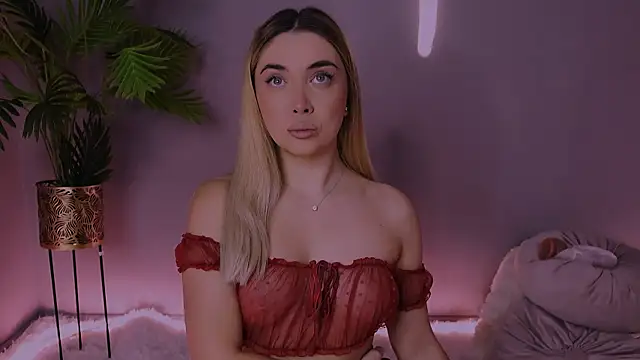 Snapshot of moniquess chatting on 01/13/26, 07:13 moniquess online show from 01/13/26, 07:13