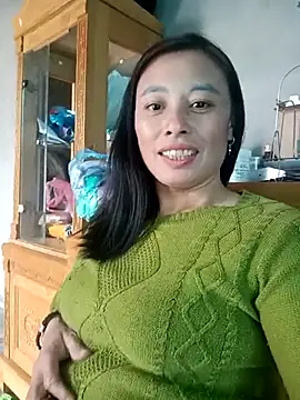 Snapshot of kaia-cam chatting on 02/05/26, 03:55 kaia-cam online show from 02/05/26, 03:55