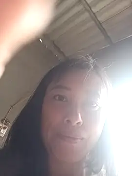 Snapshot of kaia-cam chatting on 02/11/26, 07:02 kaia-cam online show from 02/11/26, 07:02