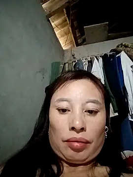 Snapshot of kaia-cam chatting on 02/19/26, 06:09 kaia-cam online show from 02/19/26, 06:09