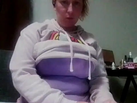 Snapshot of Annafun321 chatting on 02/05/26, 02:05 Annafun321 online show from 02/05/26, 02:05