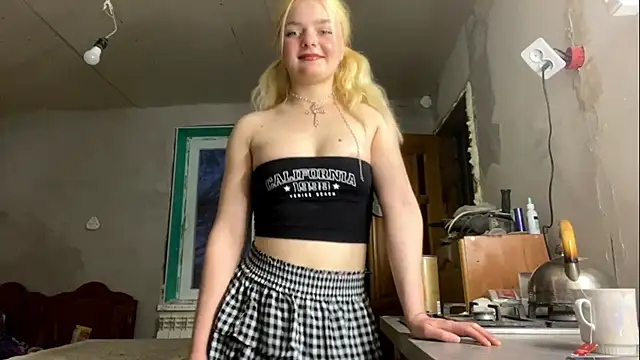 Snapshot of TuTimmer chatting on 01/15/26, 02:32 TuTimmer online show from 01/15/26, 02:32