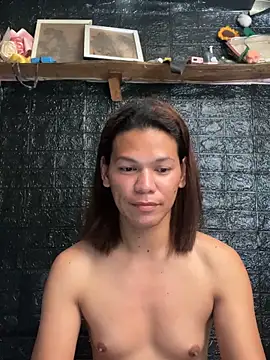 Snapshot of HugeAgatha chatting on 02/17/26, 07:16 HugeAgatha online show from 02/17/26, 07:16