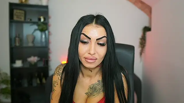 Snapshot of Latinella_ chatting on 01/13/26, 07:41 Latinella online show from 01/13/26, 07:41