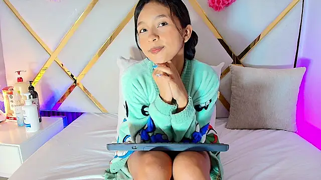 Real virgin Pussy online show from 07/21/26, 07:49