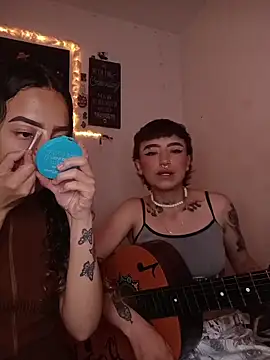 AlexxaAndRileyy online show from 02/10/26, 09:41