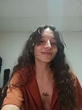 AlexxaAndRileyy online show from 05/03/26, 07:42