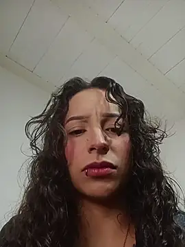 AlexxaAndRileyy online show from 05/17/26, 08:38
