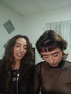 AlexxaAndRileyy online show from 05/27/26, 03:14
