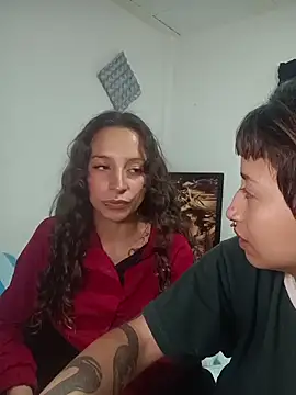 AlexxaAndRileyy online show from 05/31/26, 06:09
