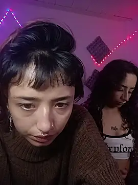 AlexxaAndRileyy online show from 07/16/26, 10:38