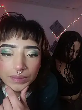 AlexxaAndRileyy online show from 07/18/26, 12:37