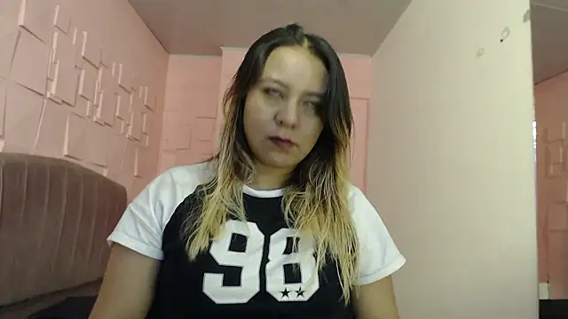 sami 1 8 online show from 01/15/26, 04:17