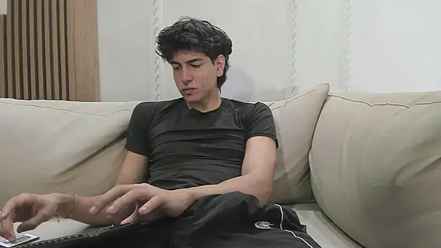 Snapshot of noahx_valko chatting on 01/18/26, 12:42 noahx valko online show from 01/18/26, 12:42