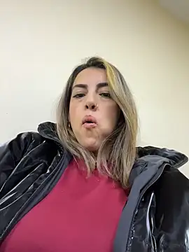 Snapshot of Paulinaa_bella chatting on 03/03/26, 01:12 Paulinaa bella online show from 03/03/26, 01:12