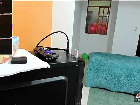 Snapshot of talia_mystic chatting on 02/26/26, 01:32 talia mystic online show from 02/26/26, 01:32