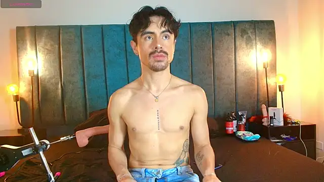 Ethan Briggs  online show from 03/28/26, 03:50