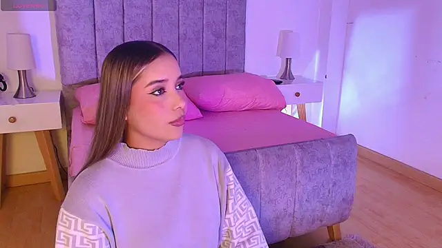 Lucy Carson  online show from 04/22/26, 03:42