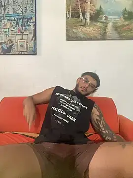 Snapshot of liyamjunior chatting on 02/07/26, 03:38 liyamjunior online show from 02/07/26, 03:38