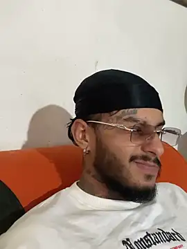 Snapshot of liyamjunior chatting on 02/23/26, 06:49 liyamjunior online show from 02/23/26, 06:49