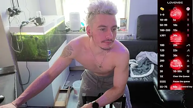 Rayzel White online show from 02/16/26, 01:18